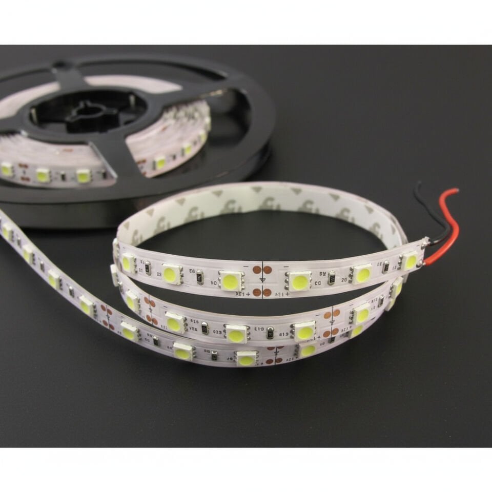 12 VOLT İÇ MEKAN BEYAZ ŞERİT LED 3 ÇİPLİ