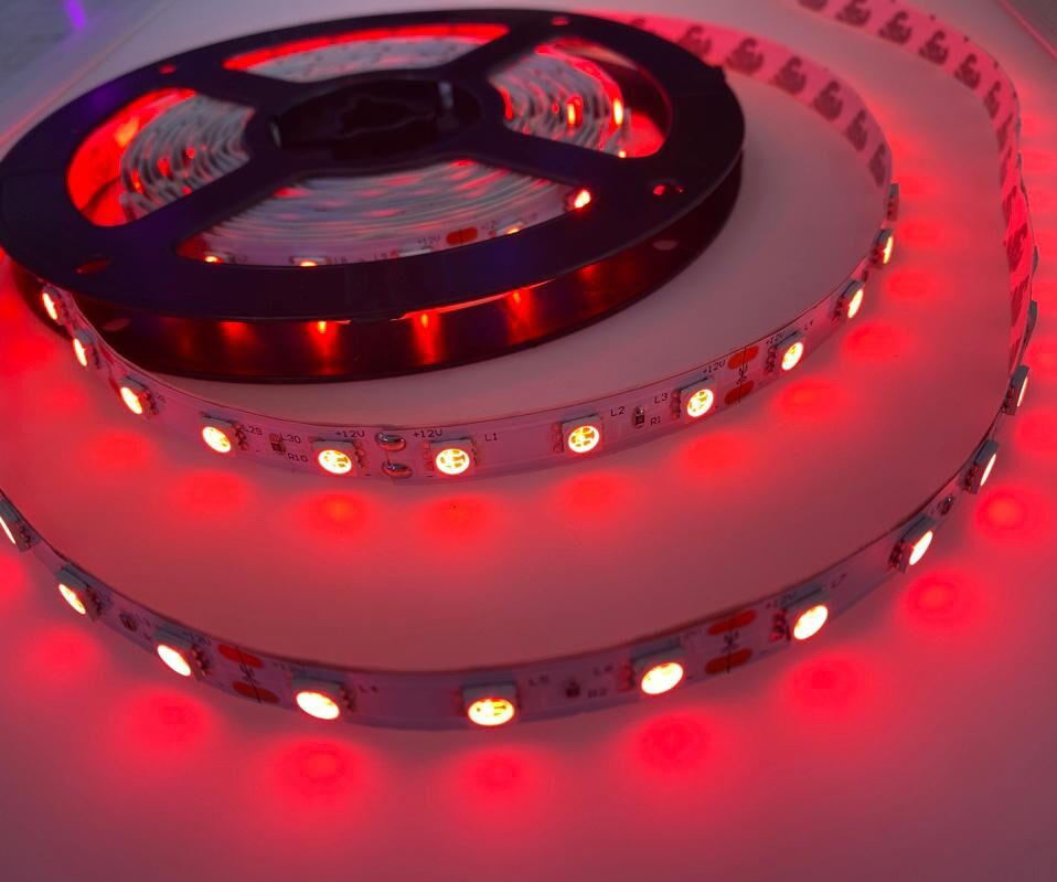 12 VOLT İÇ MEKAN KIRMIZI 3 ÇİPLİ ŞERİT LED
